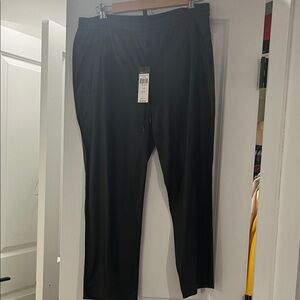 BCBG Elegant Black Leather Women 1/4 length Pants. Draw string